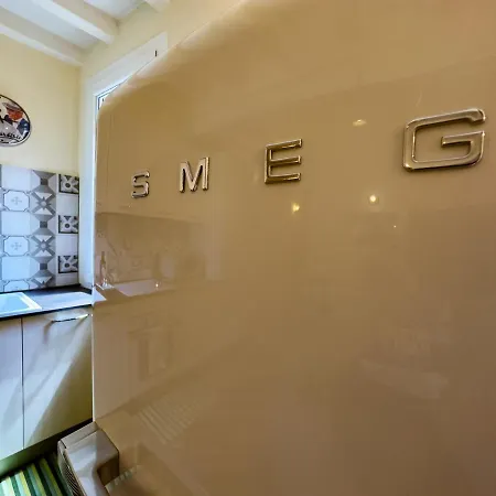 Buro Nel Borgo Apartment