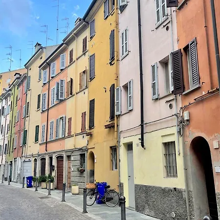 Buro Nel Borgo Apartamento Parma