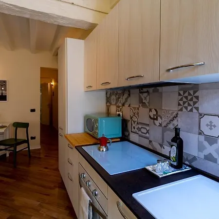 Buro Nel Borgo Apartment *