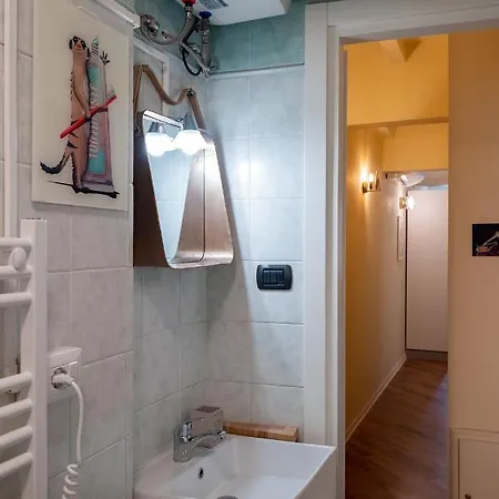 Buro Nel Borgo פארמה