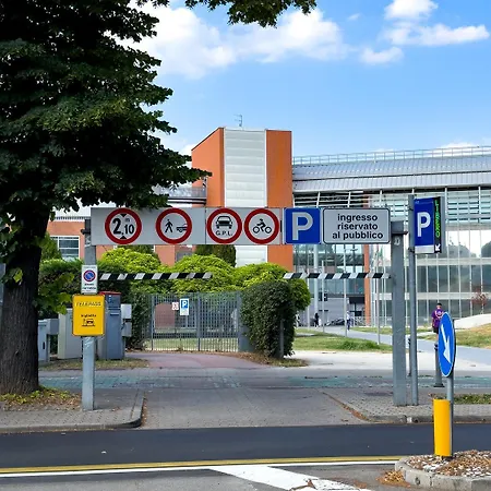 Buro Nel Borgo דירה *